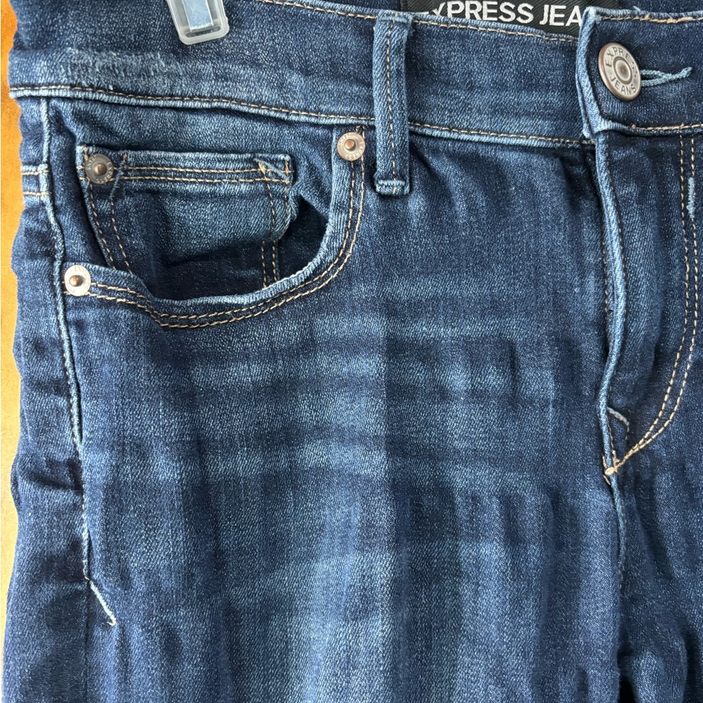 EXPRESS | Ripped Jeans - Picture 3 of 6